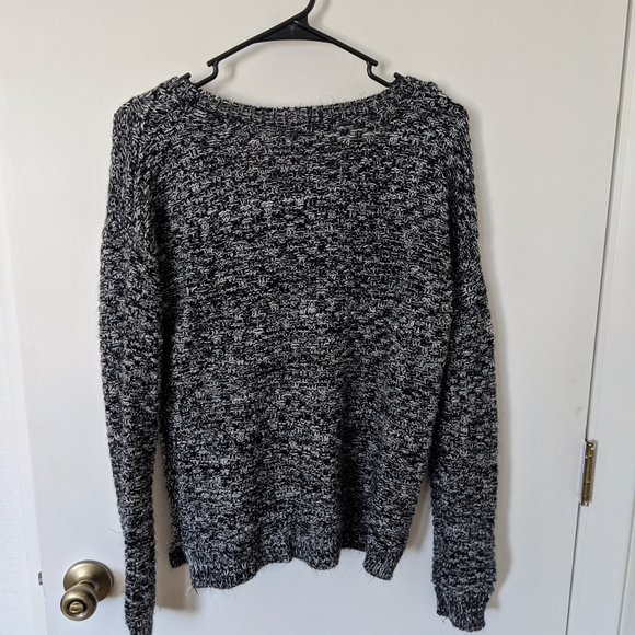 Soft SO black and white sweater size M - Picture 5 of 5